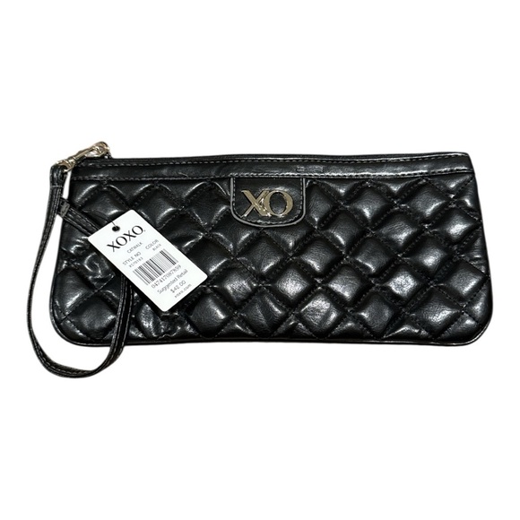 XOXO vintage NWT Black Quilted Wristlet - Picture 1 of 5
